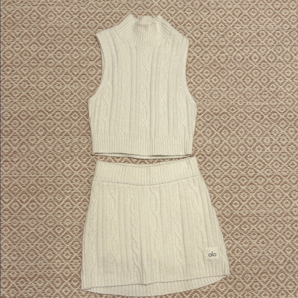 ALO Yoga Women's Knit Skirt Set